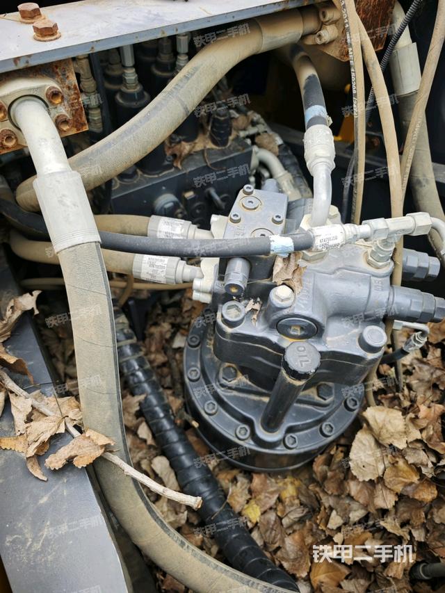 回轉(zhuǎn)馬達(dá)和主控閥（整機(jī)外觀）