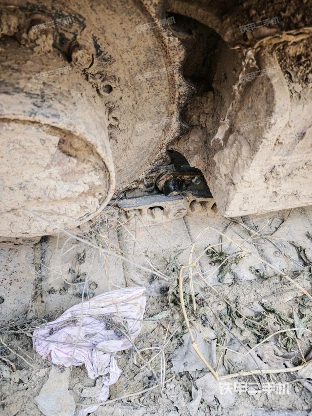 左導(dǎo)向輪（行走機(jī)構(gòu)）