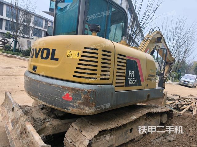 右后45(整機(jī)外觀) 右后45(整機(jī)外觀)