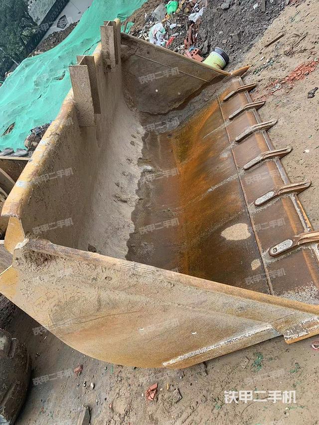 工作裝置整體（整機外觀及大件）