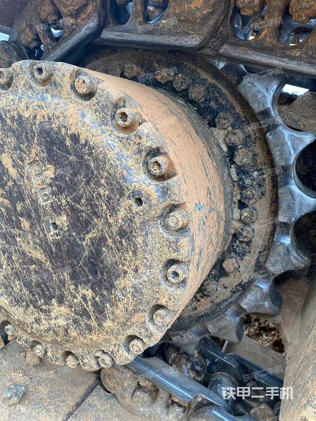 單側(cè)履帶整體（整機(jī)外觀）