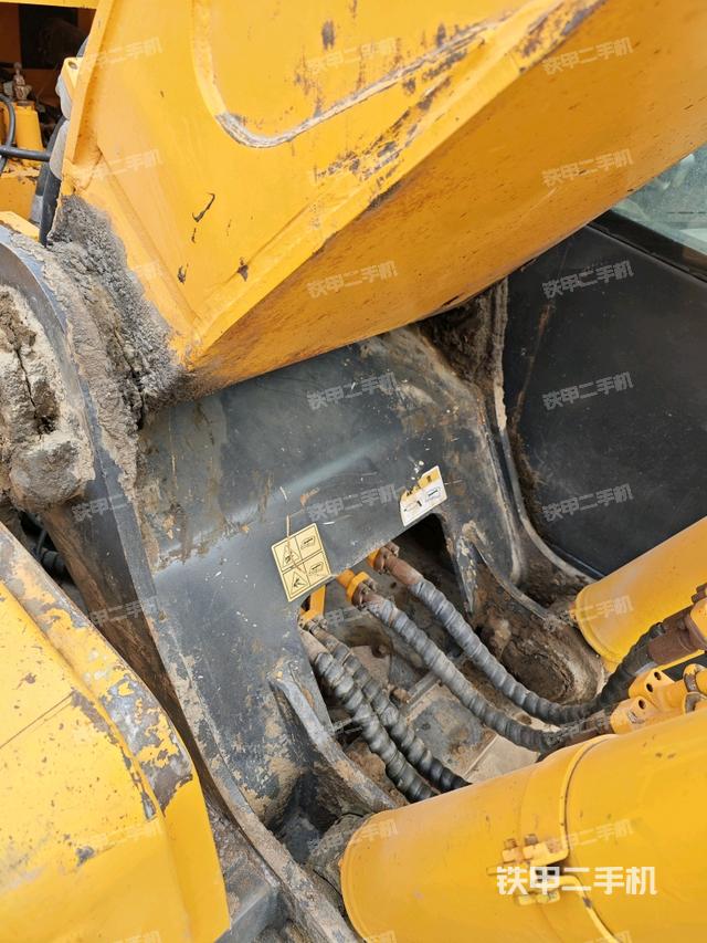 大臂根部?斜視（工作和回轉(zhuǎn)裝置）