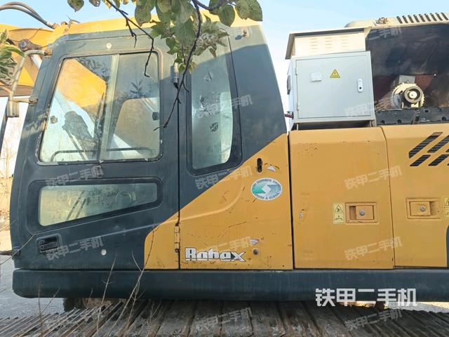 駕駛室左后45度（駕駛室部分）