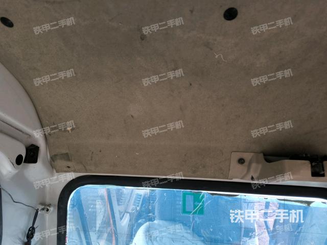 座椅后部(駕駛室部分) 座椅后部(駕駛室部分)