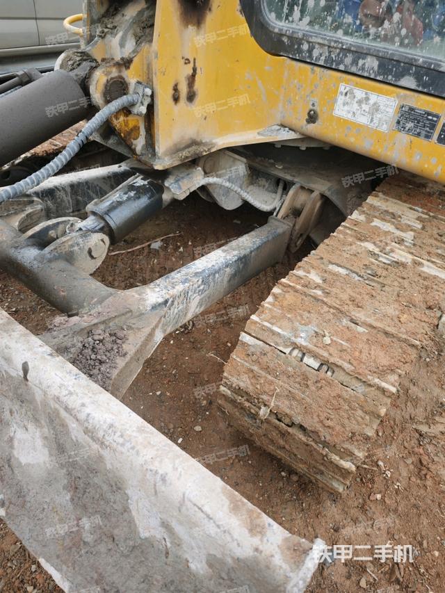 大臂根部?斜（工作和回轉(zhuǎn)裝置）