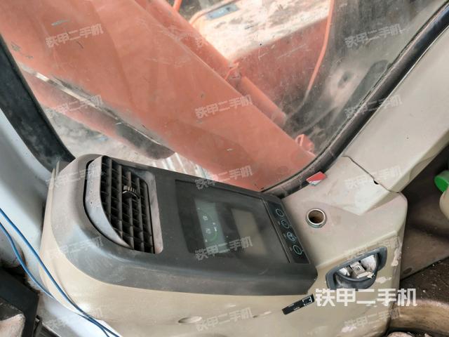 顯示屏?(駕駛室部分) 顯示屏?(駕駛室部分)