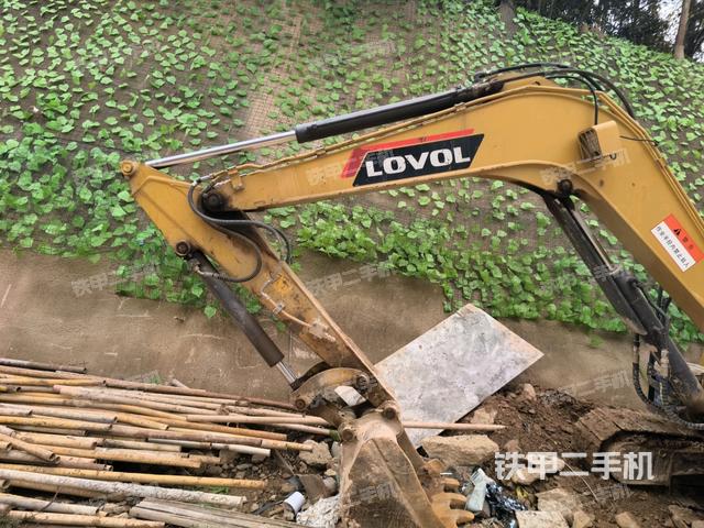 大臂整體?右側(cè)(工作和回轉(zhuǎn)裝置) 大臂整體?右側(cè)(工作和回轉(zhuǎn)裝置)