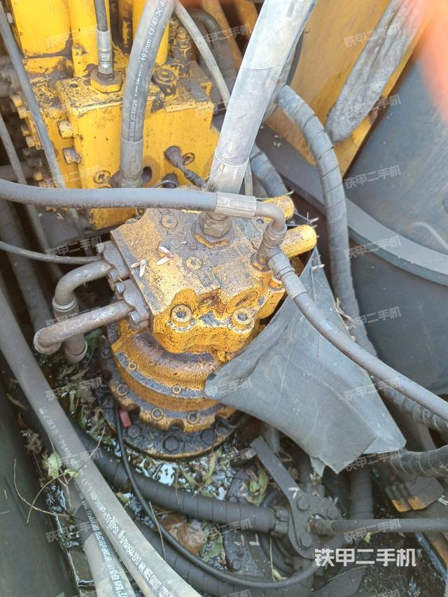 回轉(zhuǎn)馬達（上車部件）