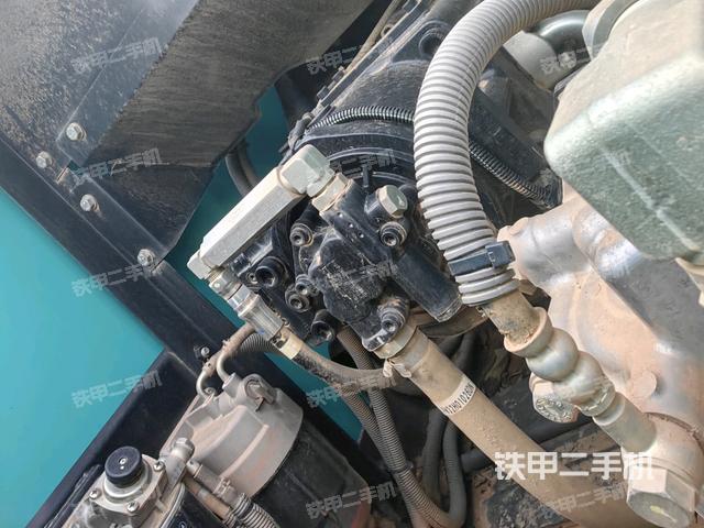 液壓泵斜45?左(大件艙室) 液壓泵斜45?左(大件艙室)