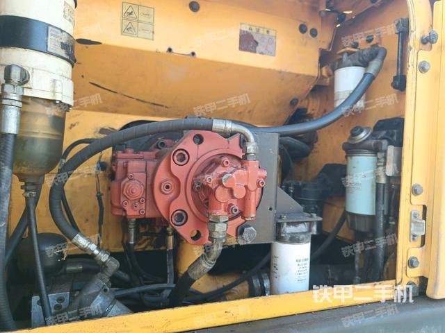 液壓泵斜45?左（大件艙室）