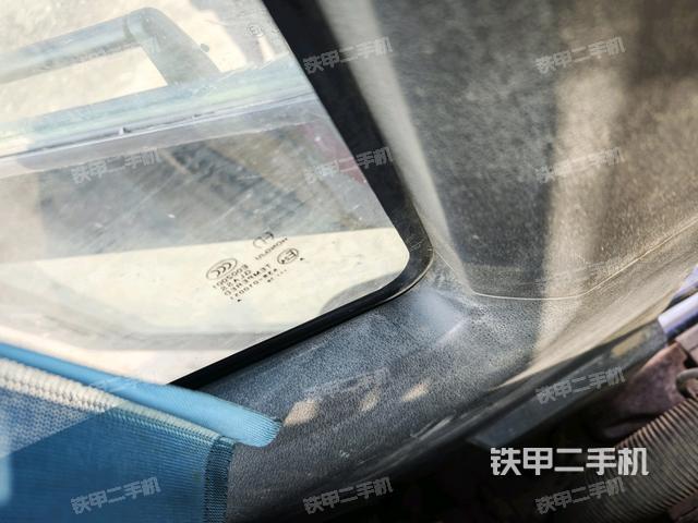 后窗玻璃角標(biāo)(駕駛室部分) 后窗玻璃角標(biāo)(駕駛室部分)