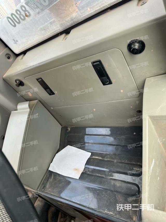 后窗玻璃角標(biāo)（駕駛室部分）