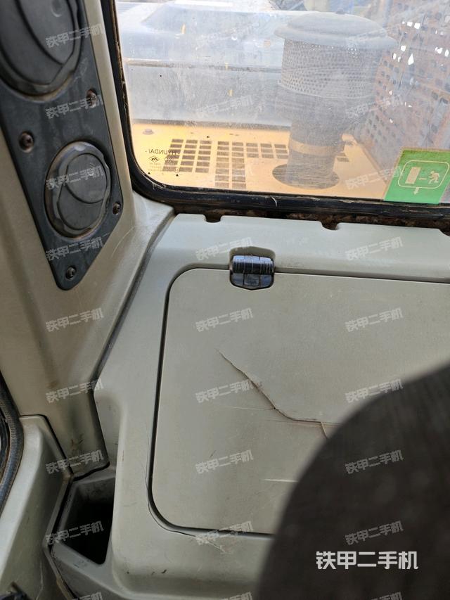 后窗玻璃角標(biāo)（駕駛室部分）