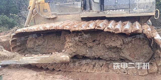 整機(jī)左側(cè)(設(shè)備外觀及核心部件) 整機(jī)左側(cè)(設(shè)備外觀及核心部件)