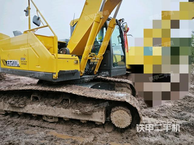 右前45(整機(jī)外觀) 右前45(整機(jī)外觀)