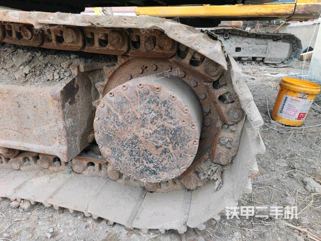 右驅(qū)動輪(行走機構(gòu)) 右驅(qū)動輪(行走機構(gòu))