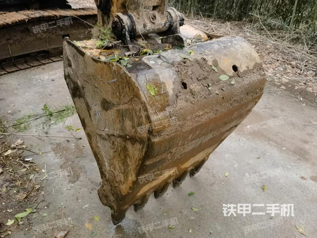 鏟斗45度(工作和回轉(zhuǎn)裝置) 鏟斗45度(工作和回轉(zhuǎn)裝置)