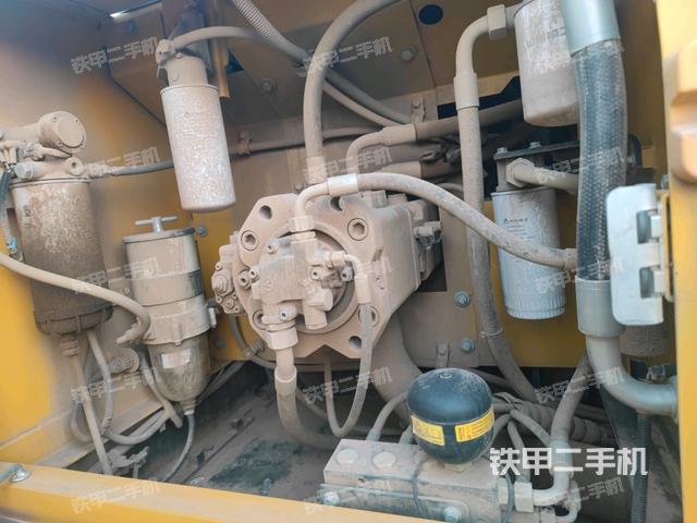 液壓泵斜45?左(大件艙室) 液壓泵斜45?左(大件艙室)