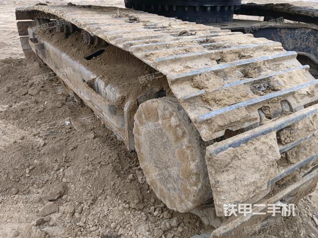 單側(cè)履帶整體（整機(jī)外觀）