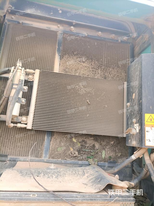 散熱器正面（大件艙室）