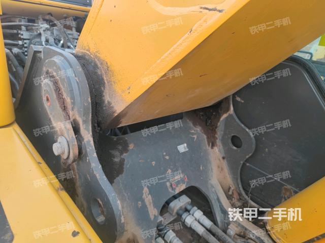 大臂根部?斜視(工作和回轉(zhuǎn)裝置) 大臂根部?斜視(工作和回轉(zhuǎn)裝置)