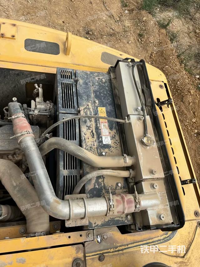 氣門室蓋螺絲特寫（上車部件）