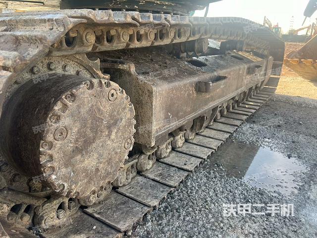 單側(cè)履帶整體（整機(jī)外觀）