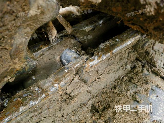 右托鏈輪+鏈筋(行走機(jī)構(gòu)) 右托鏈輪+鏈筋(行走機(jī)構(gòu))