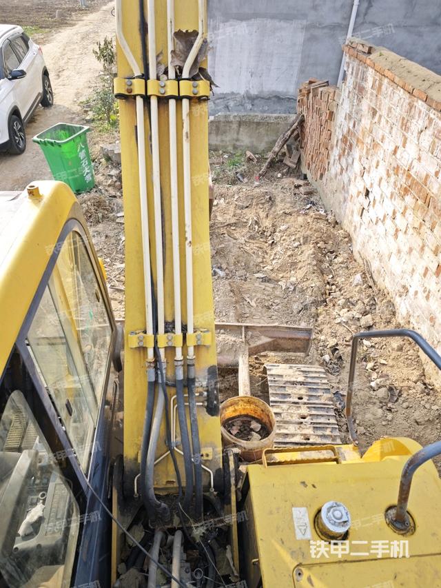 大臂背部俯視（工作和回轉(zhuǎn)裝置）