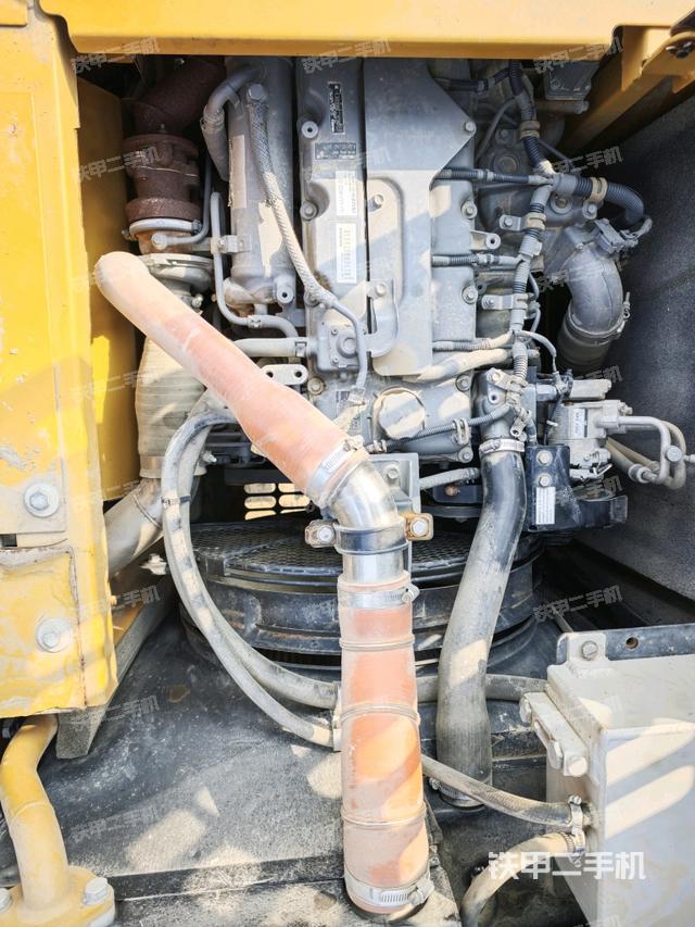 發(fā)動(dòng)機(jī)室(上車部件) 發(fā)動(dòng)機(jī)室(上車部件)