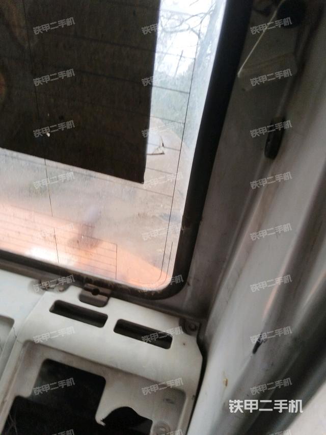 后窗玻璃角標(biāo)（駕駛室部分）