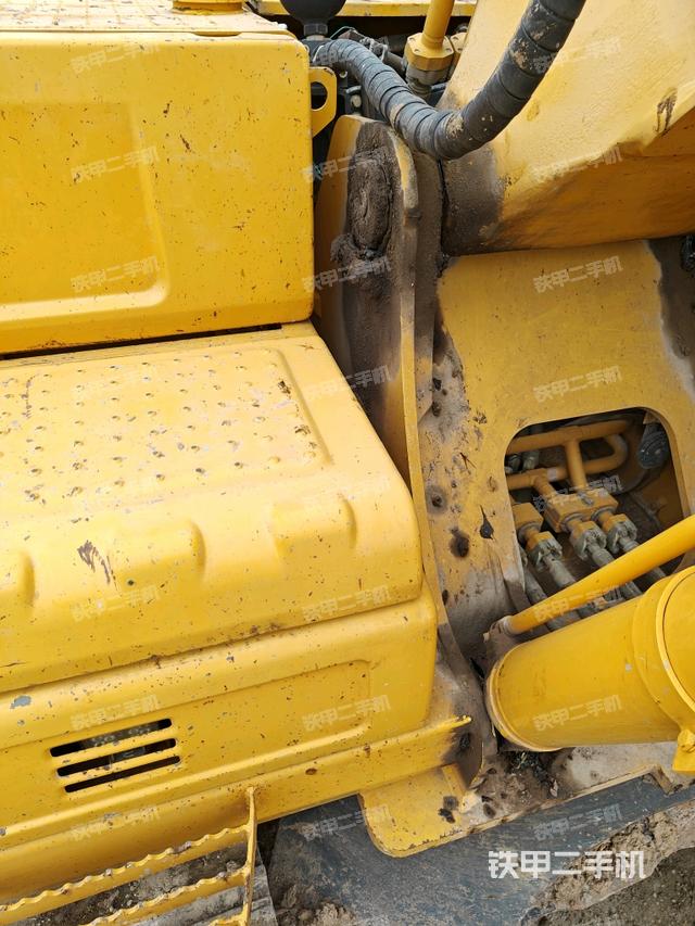 大臂根部?斜視（工作和回轉(zhuǎn)裝置）