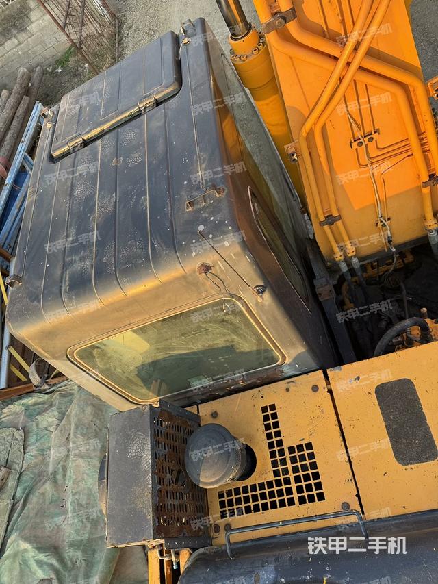 駕駛室頂部俯視（上車部件）