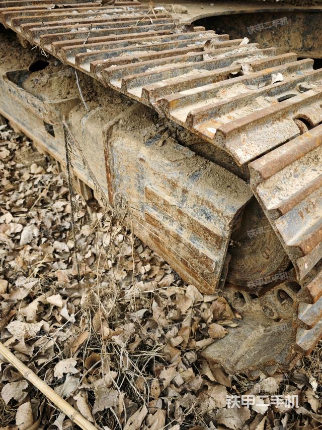 單側(cè)履帶整體（整機(jī)外觀）