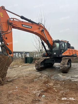 斗山DX520LC-9C挖掘機
