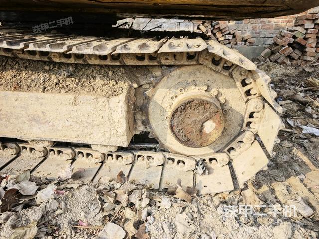 右驅(qū)動(dòng)輪（行走機(jī)構(gòu)）