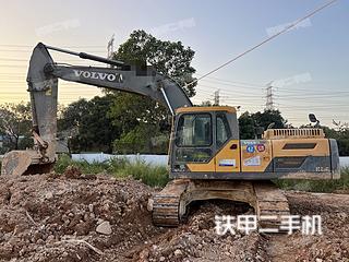 沃爾沃EC250D挖掘機(jī)
