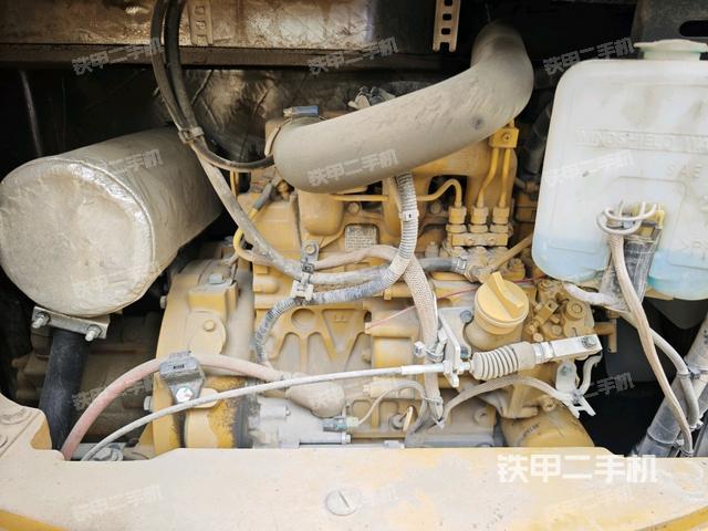 發(fā)動機整體俯視(整機外觀) 發(fā)動機整體俯視(整機外觀)
