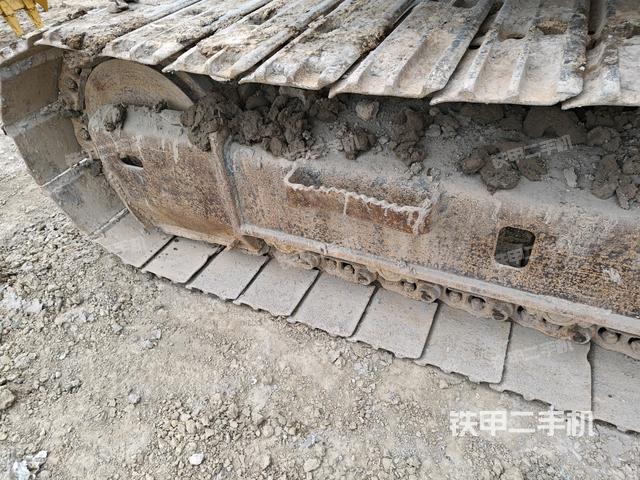 右驅動輪（行走機構）