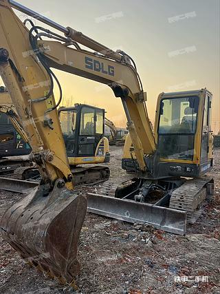山東臨工E655F挖掘機(jī)