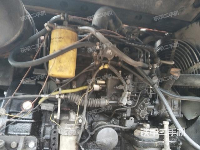 發(fā)動(dòng)機(jī)室（上車部件）