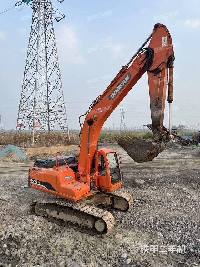 右前45(整機(jī)外觀) 右前45(整機(jī)外觀)