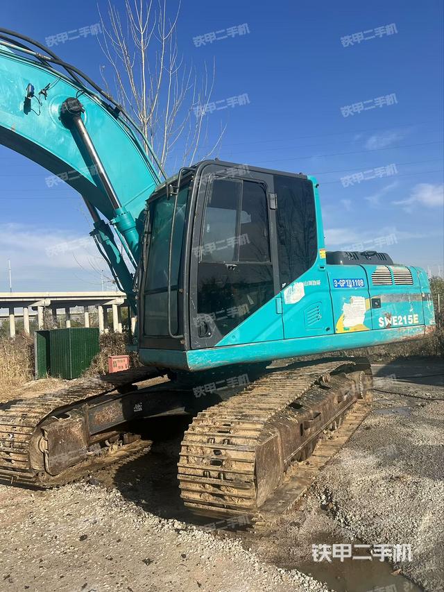 駕駛室頂部（整機(jī)外觀）