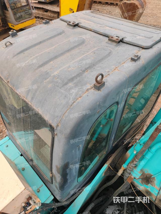 駕駛室頂部俯視(上車部件) 駕駛室頂部俯視(上車部件)