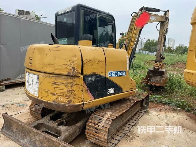 整機右后45°(整機外觀) 整機右后45°(整機外觀)