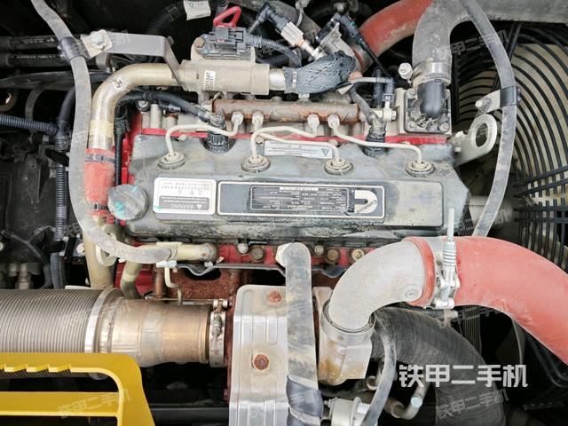 氣門室蓋螺絲特寫(上車部件) 氣門室蓋螺絲特寫(上車部件)