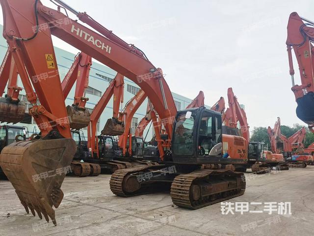 日立ZX300-5A挖掘机