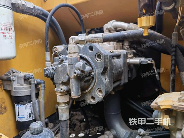 液壓泵斜45?左(大件艙室) 液壓泵斜45?左(大件艙室)