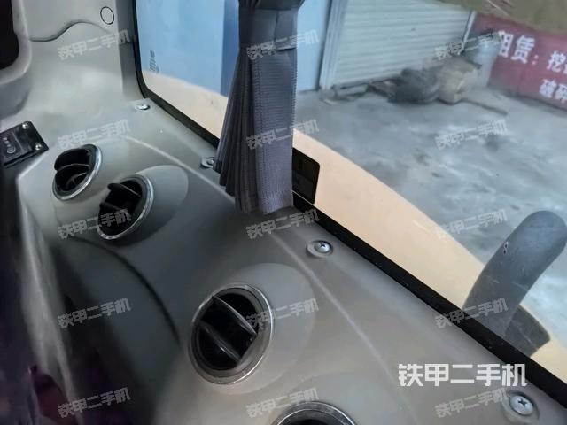 座椅后部(駕駛室部分) 座椅后部(駕駛室部分)