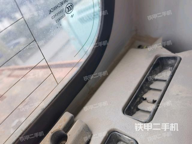 后窗玻璃角標(biāo)(駕駛室部分) 后窗玻璃角標(biāo)(駕駛室部分)